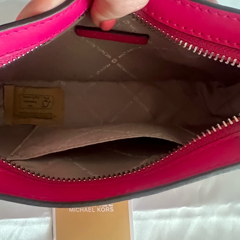 Michael Kors Lyra Small Leather Pouchette Bag - Picture 4 of 6